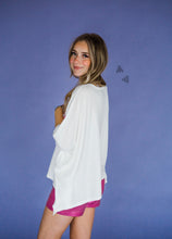 Load image into Gallery viewer, Shiney Show Off