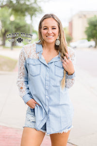 Lovin’ In Lace Top